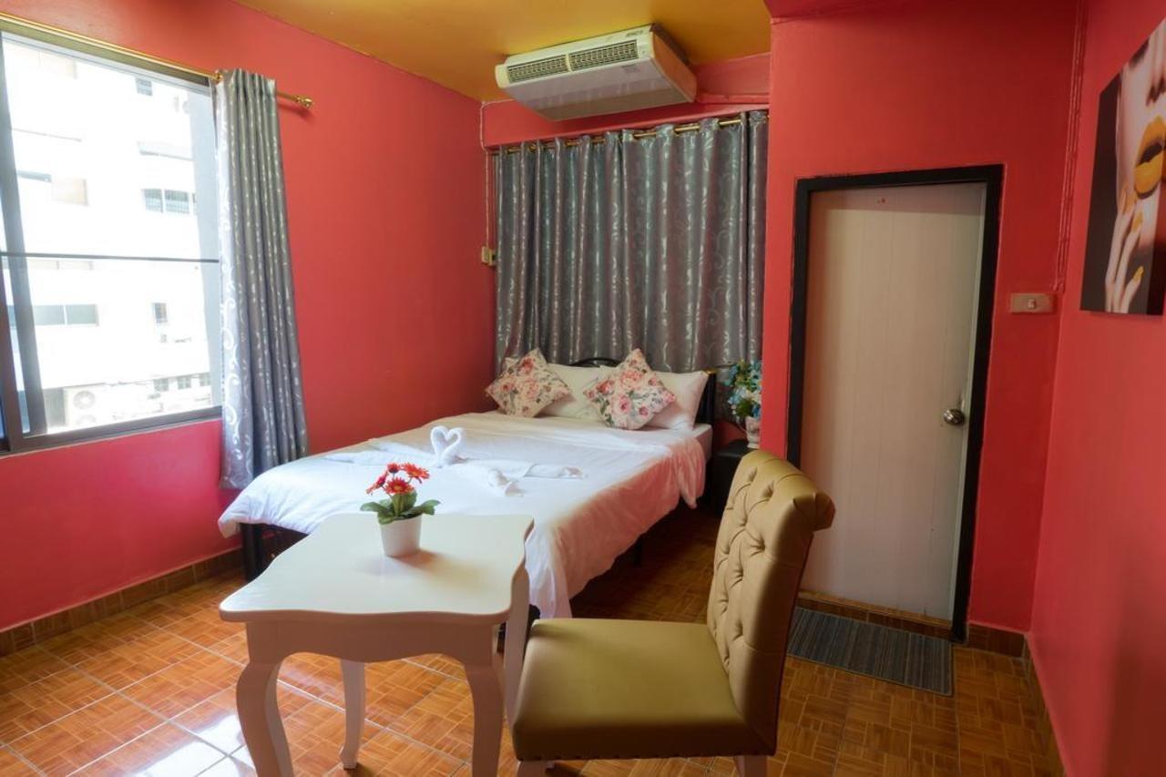 De Sky Sukhumvit Ekkamai Hotell Bangkok Eksteriør bilde