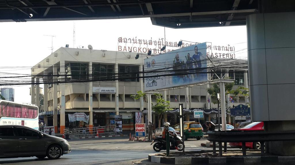 De Sky Sukhumvit Ekkamai Hotell Bangkok Eksteriør bilde